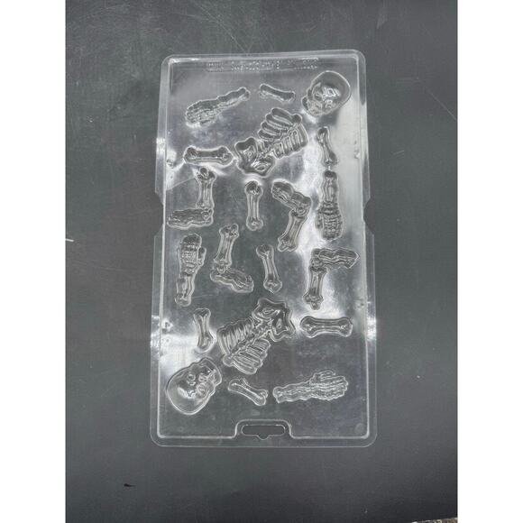 Lot of 8 Halloween Candy Trays – Silicone and Plastic – (Used) - Picture 5 of 10